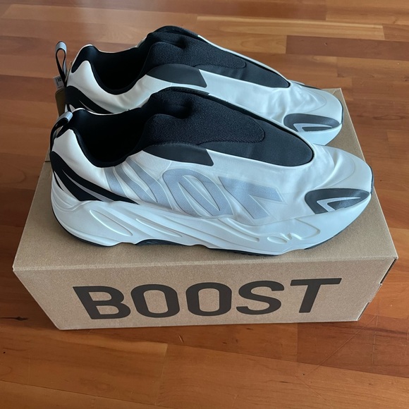 Yeezy Other - SOLD Yeezy Boost 700 MNVN ‘Analog’